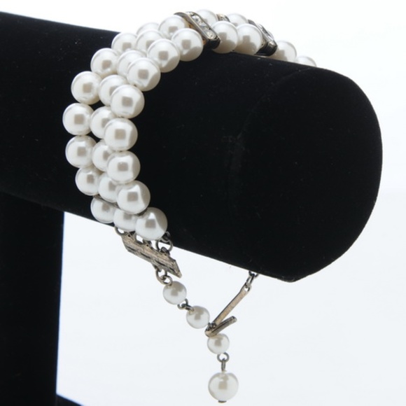 White Pearl & Rhinestone Bracelet Vintage FREE with purchase* - Picture 1 of 6